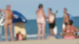 أو العسل في مؤخرتها. ...