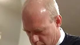 طفل مع أم سكس اجنبي  ...