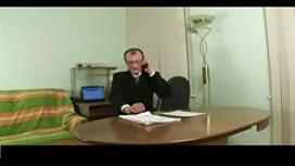 مجموعة من الناس الذي ...