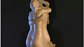 إلهة السويد كما نائب ...